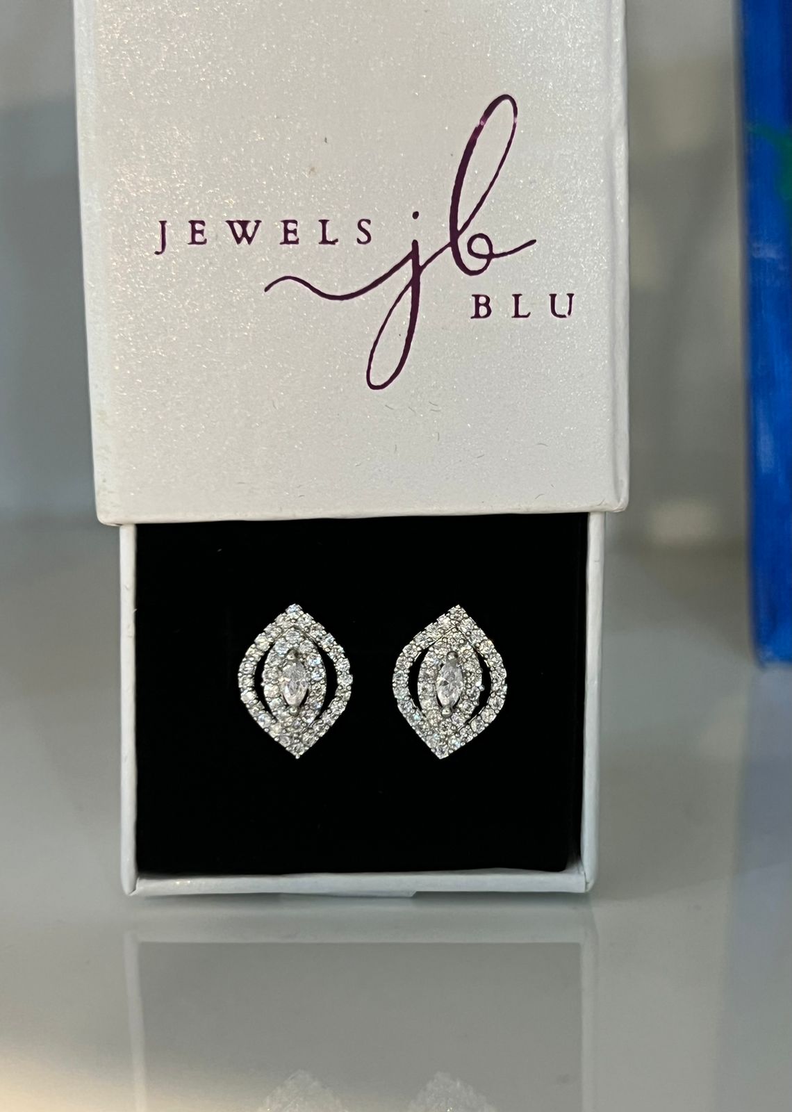 Diamond Solitaire Eyes studs