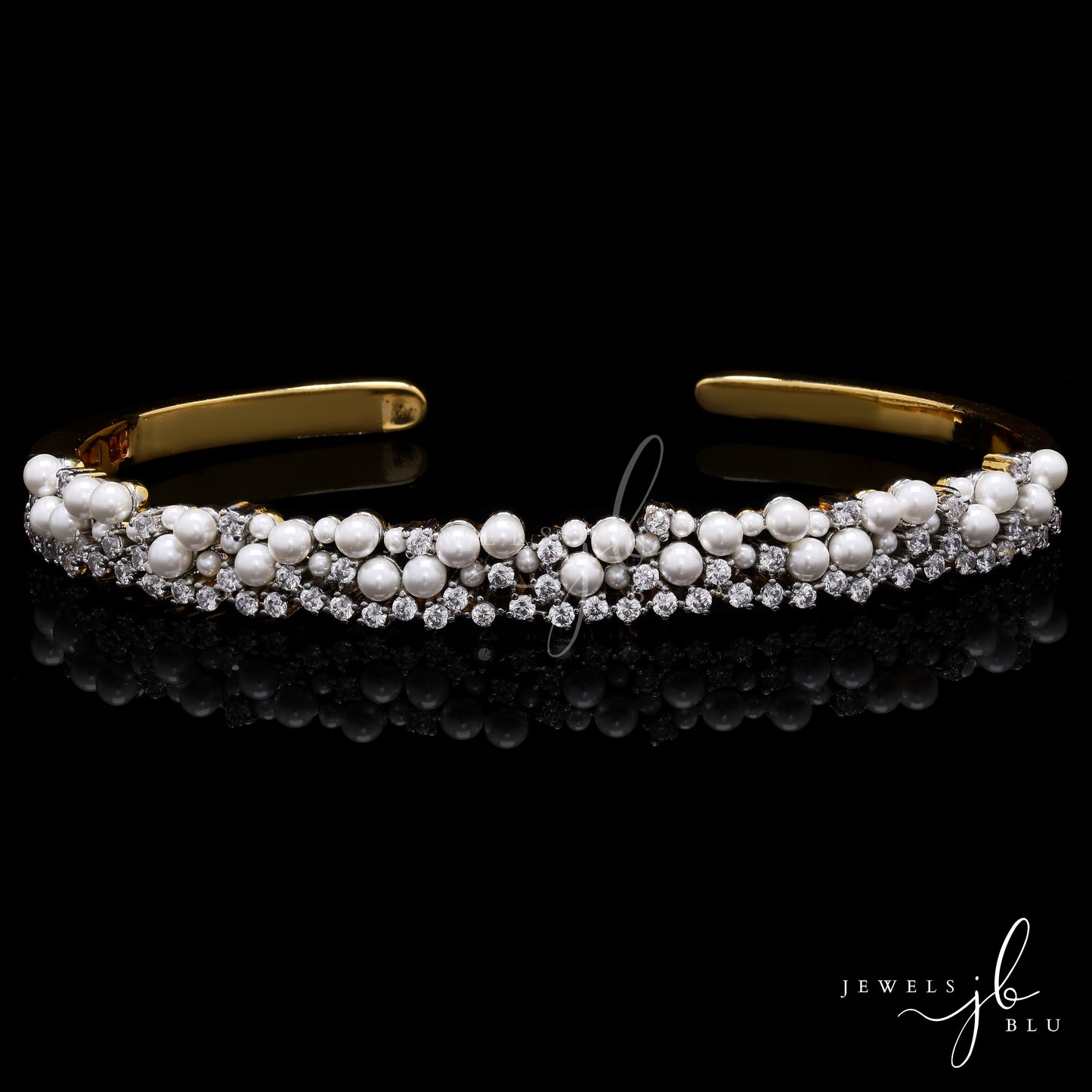 Premium Gold Finish Fresh Water Pearl and American Diamond Cluster Kylie Openable Bracelet