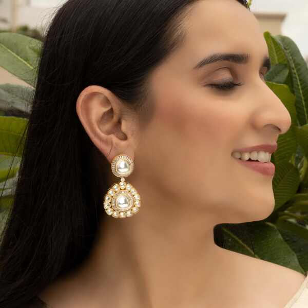 Gold Finish Naveli Polki Diva Earrings