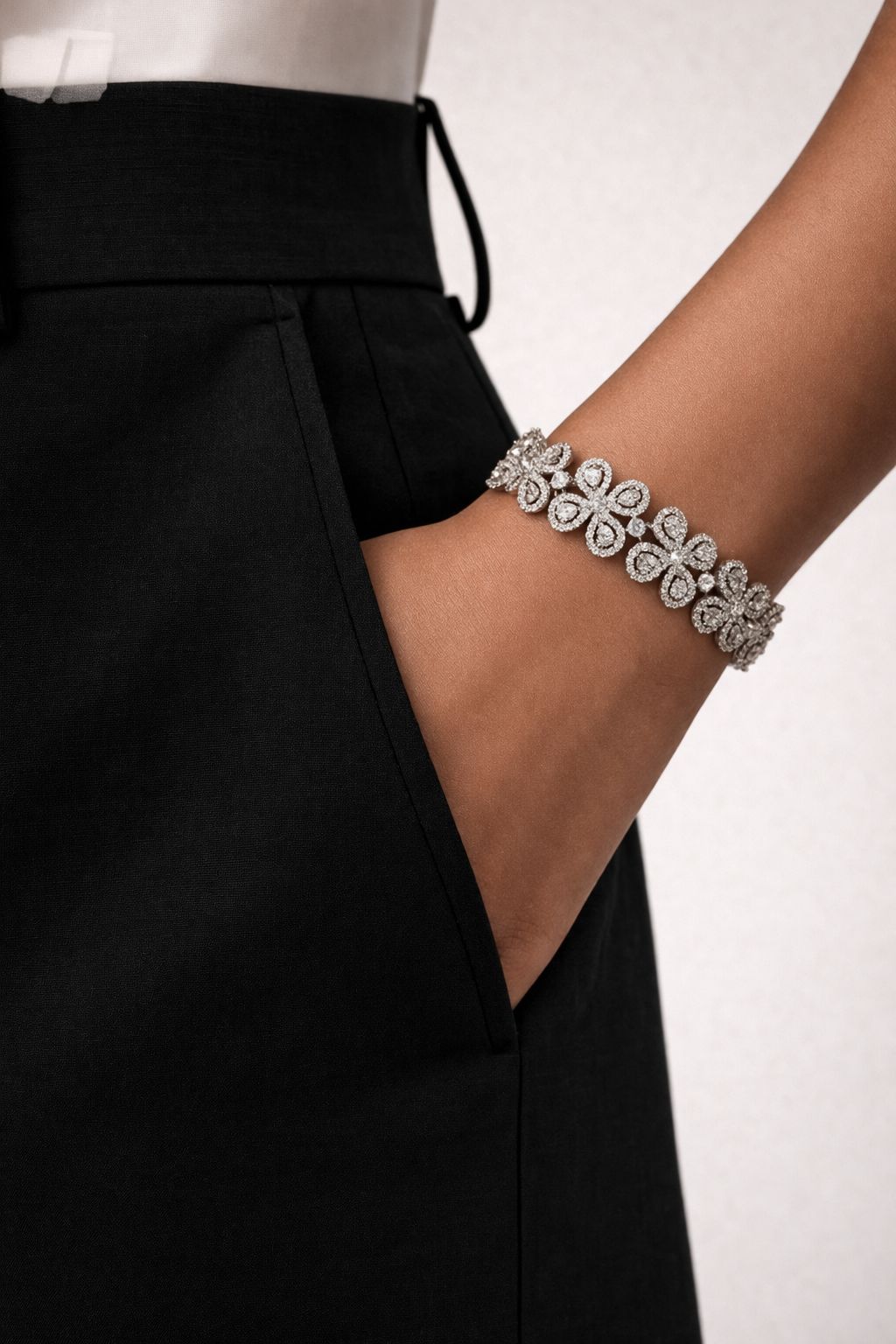 Premium Drop and Round Cut Solitaire Helly Statement Bracelet