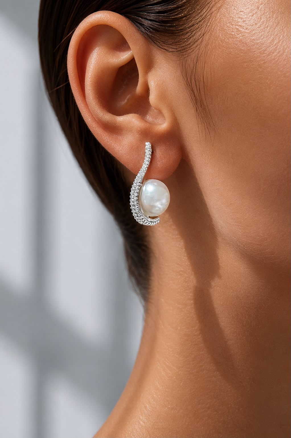 Aninda Fresh Water Pearl and American Diamond Anti Tarnish Studs